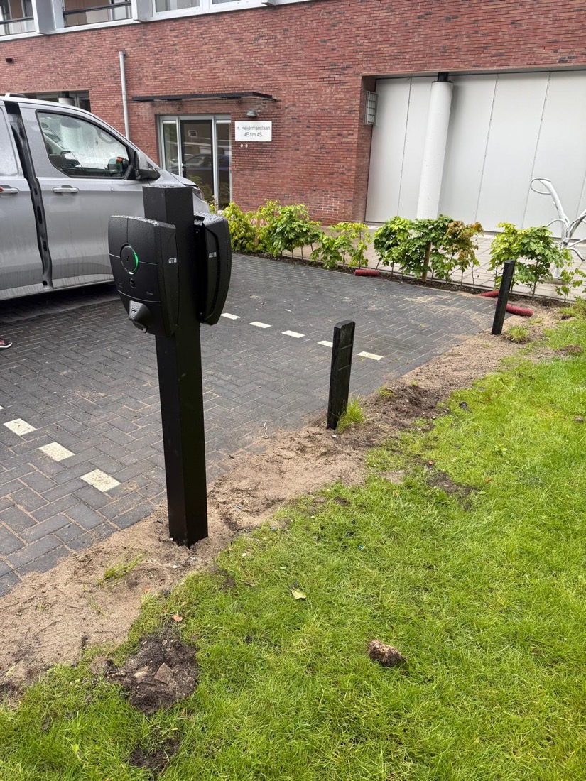 Zaptec Pro laadopstelling bij appartementencomplex